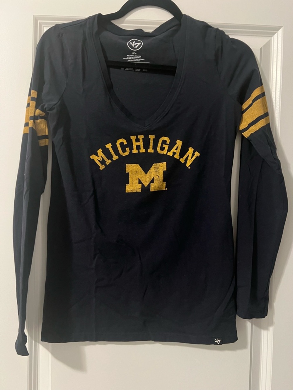 ‘47 (Brand) Women's Michigan Wolverines V-Neck Long Sleeve Top - med (worn once)